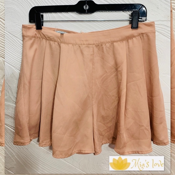 Charlotte Russe Women’s shorts size L - Picture 2 of 9